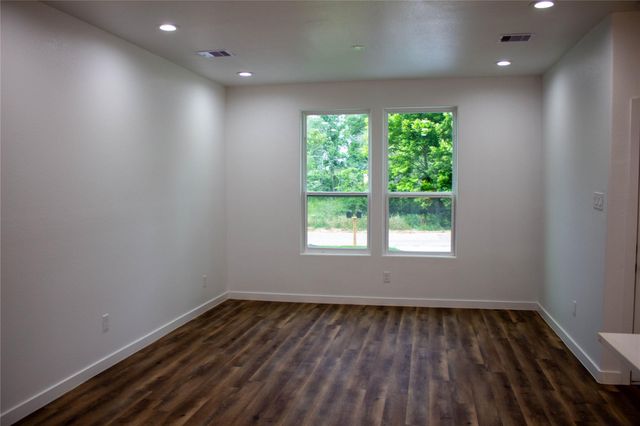 106 Runnels Street B, Willis, TX 77378