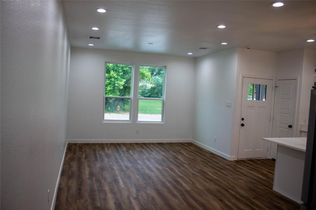 106 Runnels Street B, Willis, TX 77378