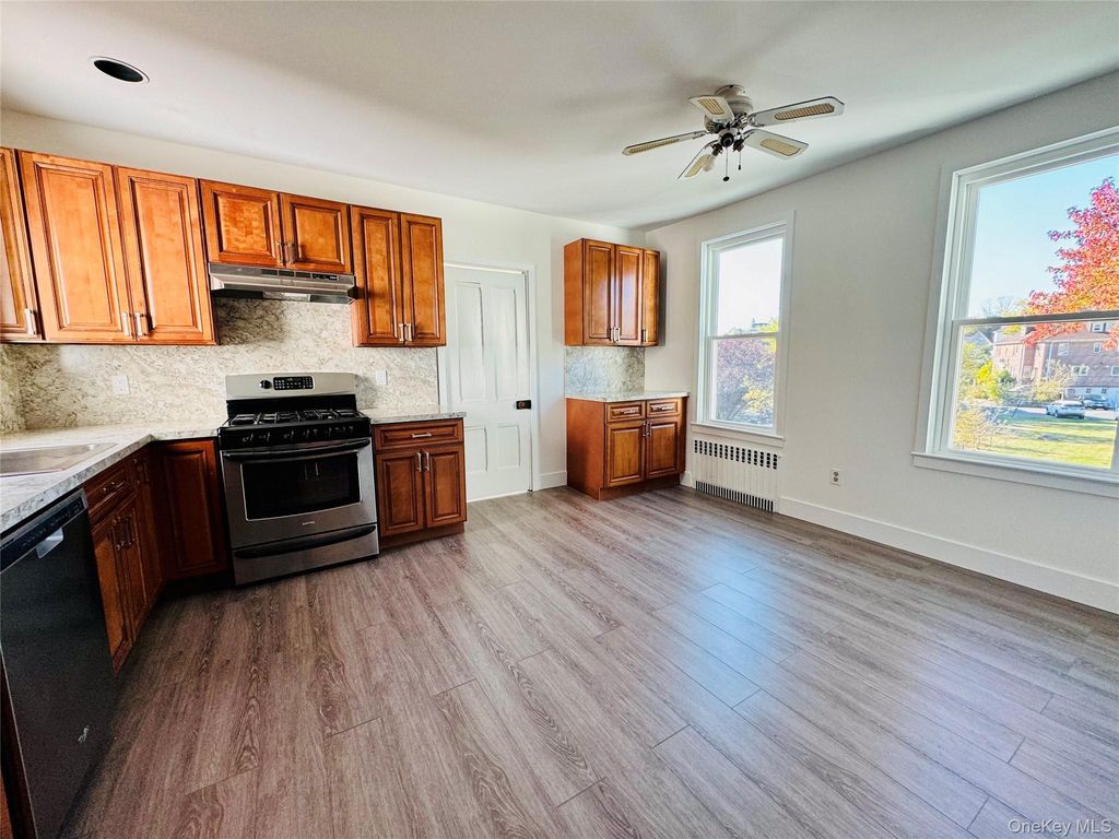 38 Linden Place 2, New Rochelle, NY 10801