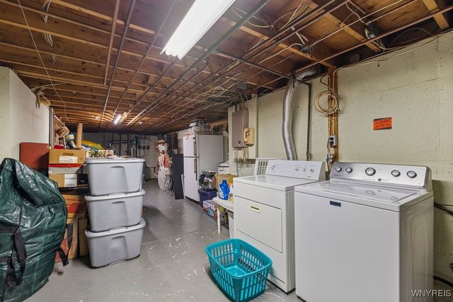 611 Sandlewood Drive, Lewiston, NY 14092