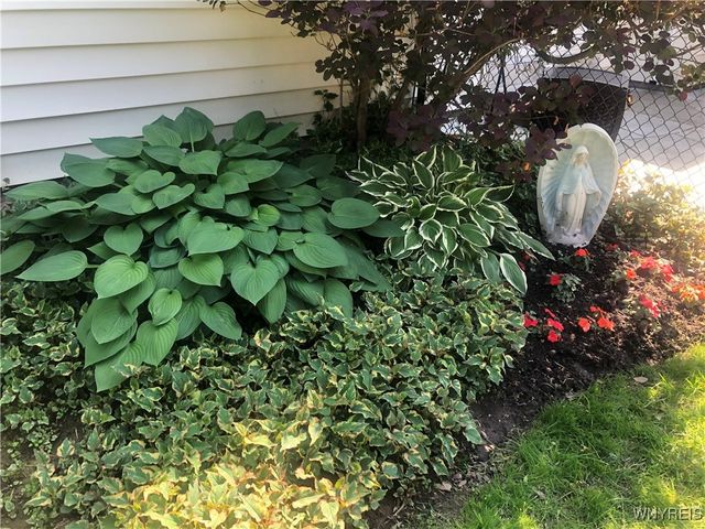 611 Sandlewood Drive, Lewiston, NY 14092