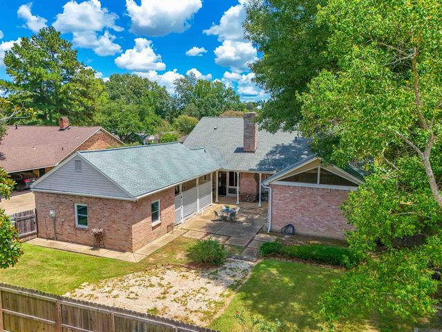 3654 Sessions Dr, Baton Rouge, LA 70816
