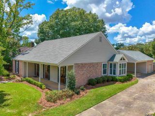 3654 Sessions Dr, Baton Rouge, LA 70816