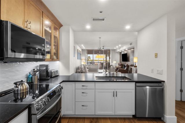 615 DREAM ISLAND PLACE 105, Longboat Key, FL 34228