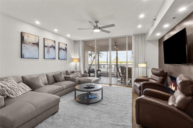 615 DREAM ISLAND PLACE 105, Longboat Key, FL 34228