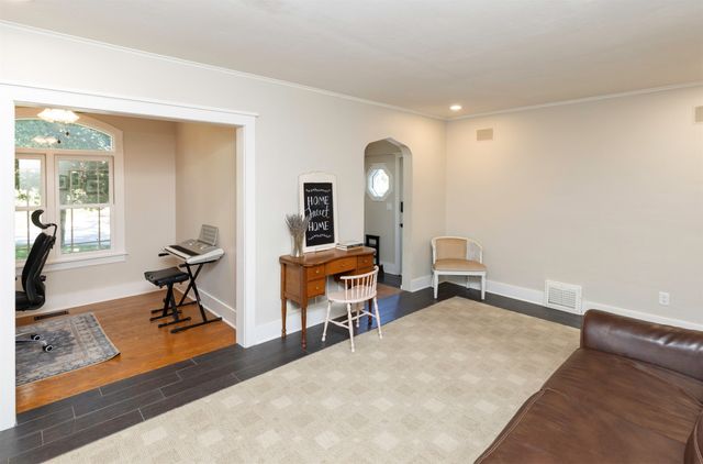 4690 NW Lovington Drive, Des Moines, IA 50310