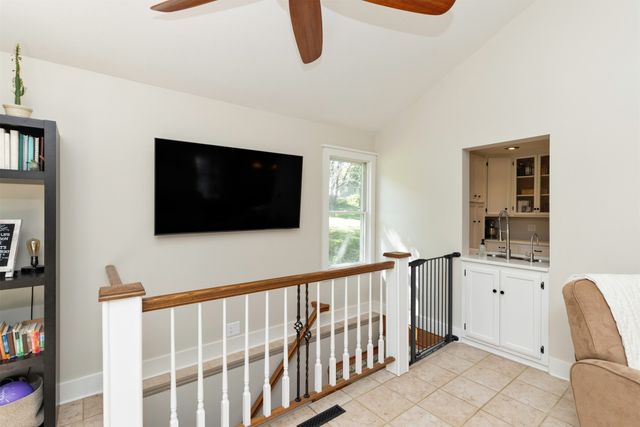 4690 NW Lovington Drive, Des Moines, IA 50310