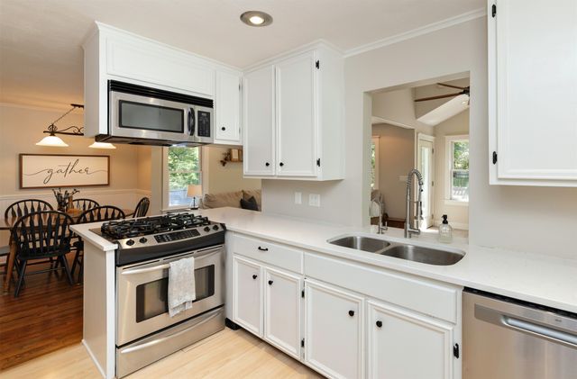 4690 NW Lovington Drive, Des Moines, IA 50310