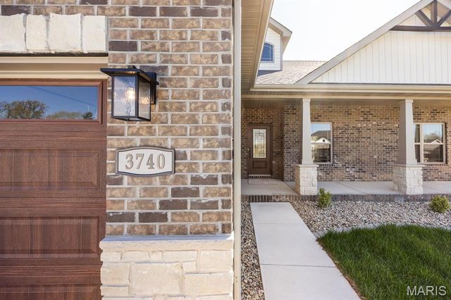 3740 Golfview Circle, Shiloh, IL 62221