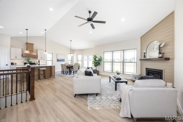 3740 Golfview Circle, Shiloh, IL 62221