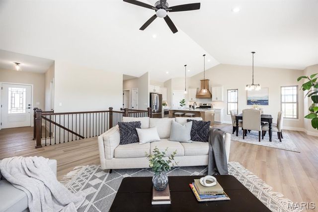 3740 Golfview Circle, Shiloh, IL 62221