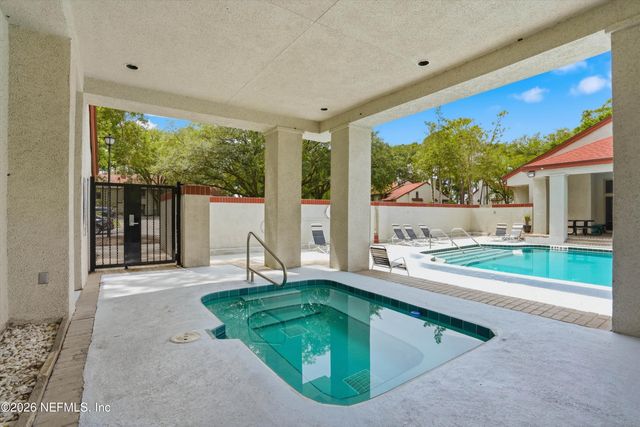 1201 WOOD HILL Place 1201, Jacksonville, FL 32256