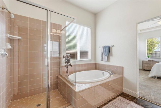 492 Lone Spur Dr, Folsom, CA 95630