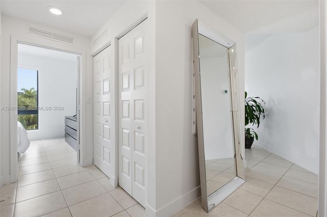 8363 NW 41st St A-306, Doral, FL 33166