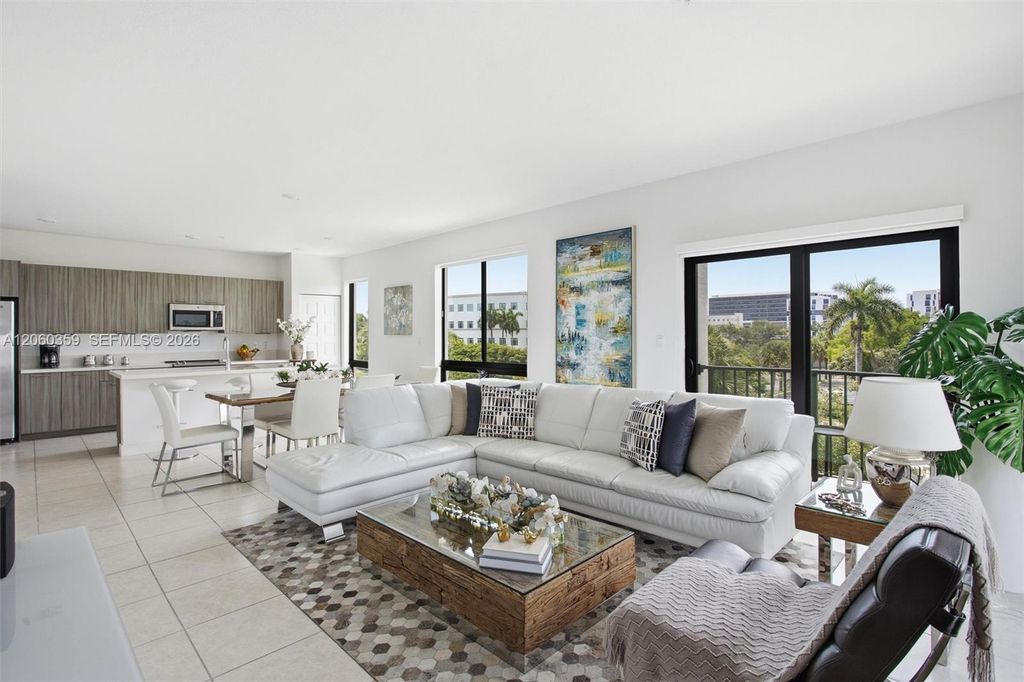 8363 NW 41st St A-306, Doral, FL 33166