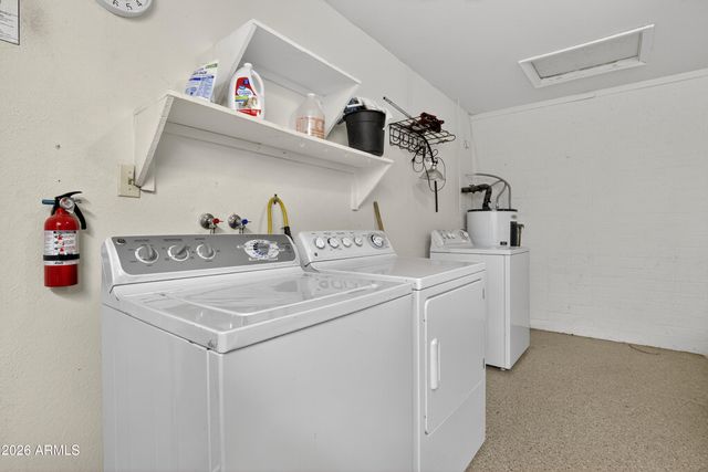 8607 N 53RD Drive, Glendale, AZ 85302