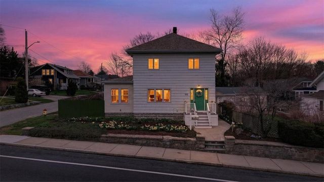 102 Willett Avenue, East Providence, RI 02915