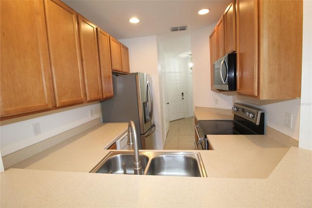 10963 SAVANNAH WOOD DRIVE 160, Orlando, FL 32832