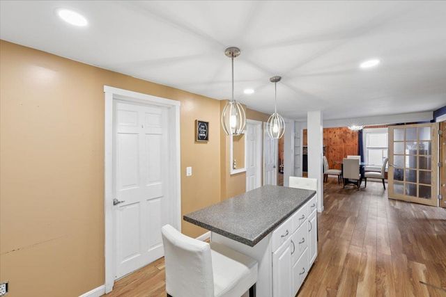 549 Lake Avenue, Manchester, NH 03103
