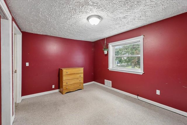 549 Lake Avenue, Manchester, NH 03103