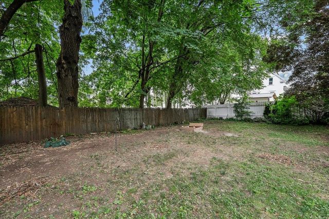 549 Lake Avenue, Manchester, NH 03103