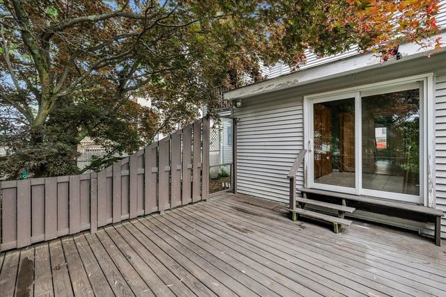 549 Lake Avenue, Manchester, NH 03103