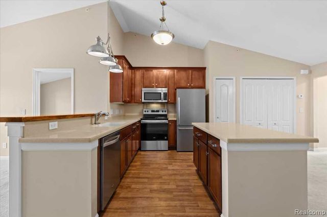 3262 Johanna Ware, Wixom, MI 48393