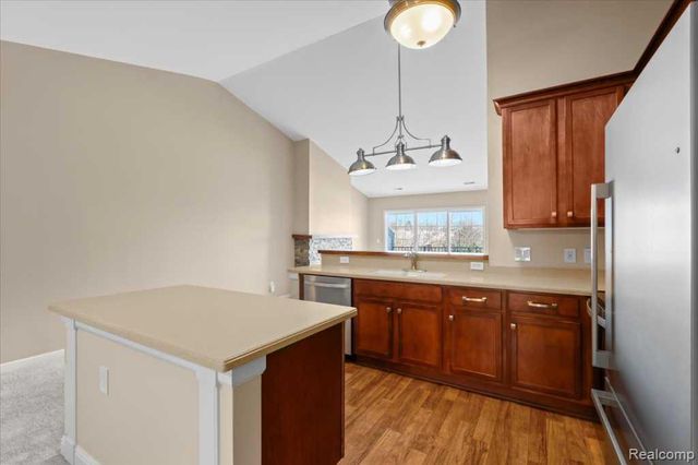 3262 Johanna Ware, Wixom, MI 48393