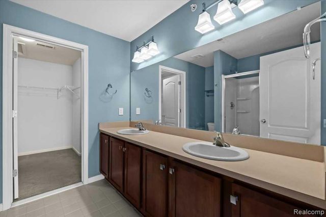 3262 Johanna Ware, Wixom, MI 48393