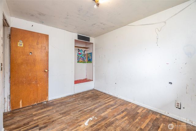 502 N Oak Street, Burlington, WA 98233