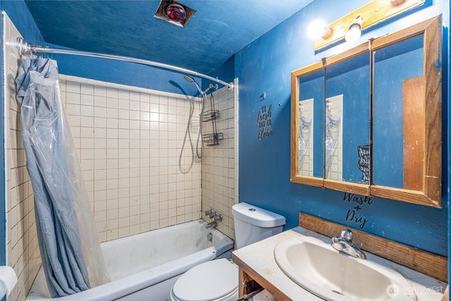 502 N Oak Street, Burlington, WA 98233