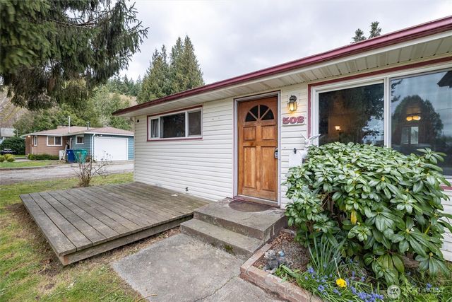 502 N Oak Street, Burlington, WA 98233