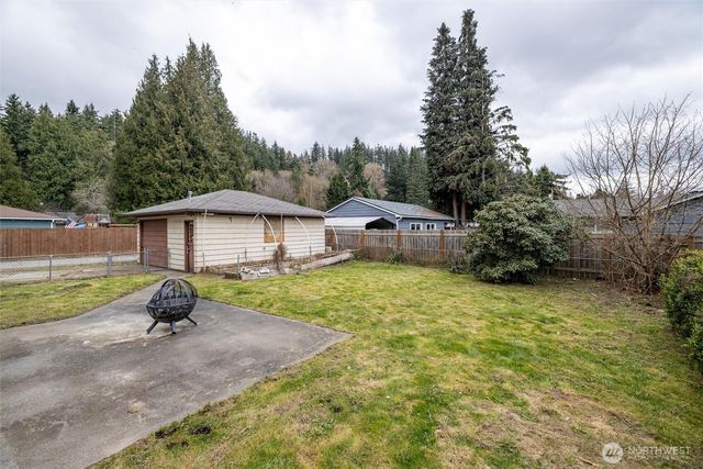 502 N Oak Street, Burlington, WA 98233