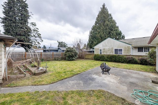 502 N Oak Street, Burlington, WA 98233