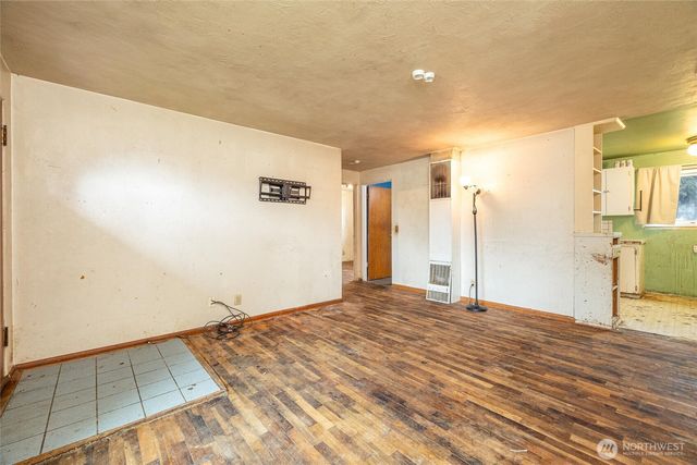 502 N Oak Street, Burlington, WA 98233