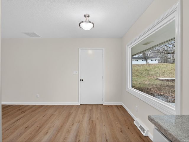 3515 W 200 N, Huntington, IN 46750