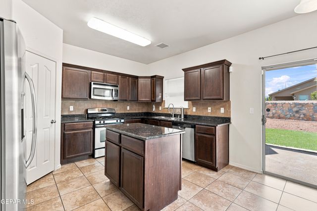 14532 SPANISH POINT Drive, El Paso, TX 79938