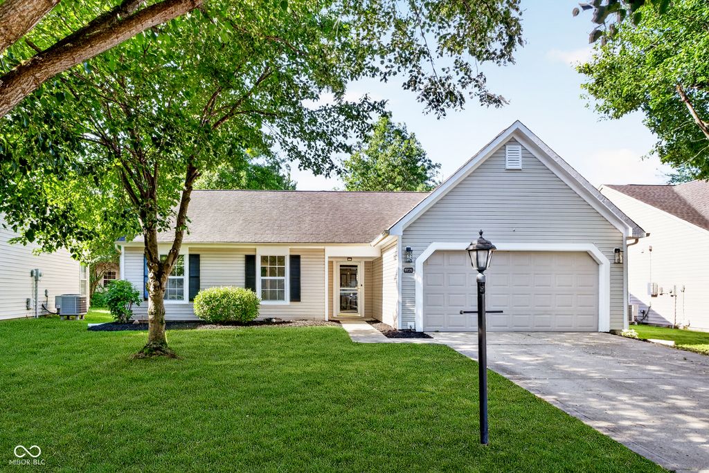10226 Carmine Drive, Noblesville, IN 46060