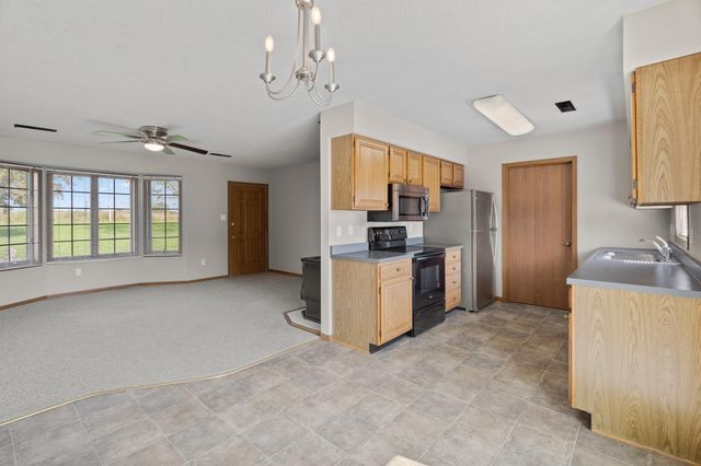 7275 N ROUTE E, Columbia, MO 65202