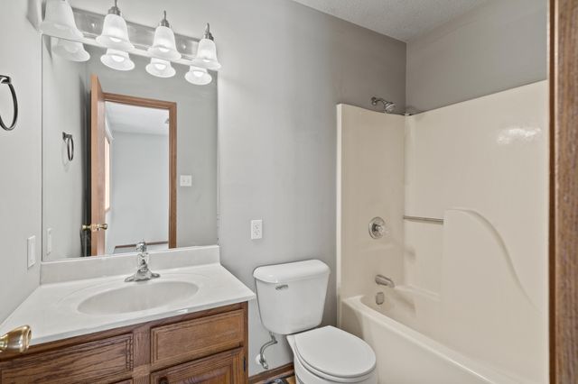 7275 N ROUTE E, Columbia, MO 65202