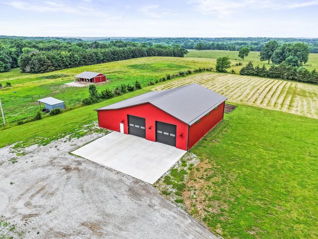 7275 N ROUTE E, Columbia, MO 65202