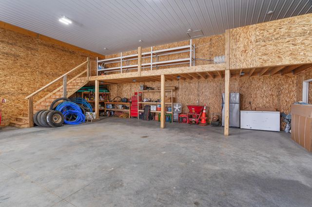 7275 N ROUTE E, Columbia, MO 65202