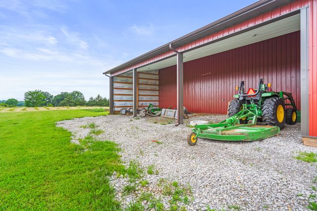 7275 N ROUTE E, Columbia, MO 65202