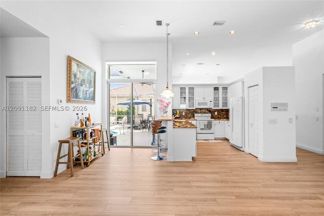 6420 Mallards Way, Coconut Creek, FL 33073