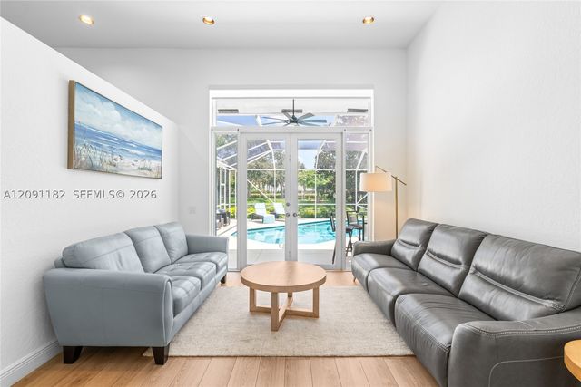 6420 Mallards Way, Coconut Creek, FL 33073
