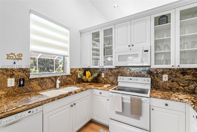 6420 Mallards Way, Coconut Creek, FL 33073