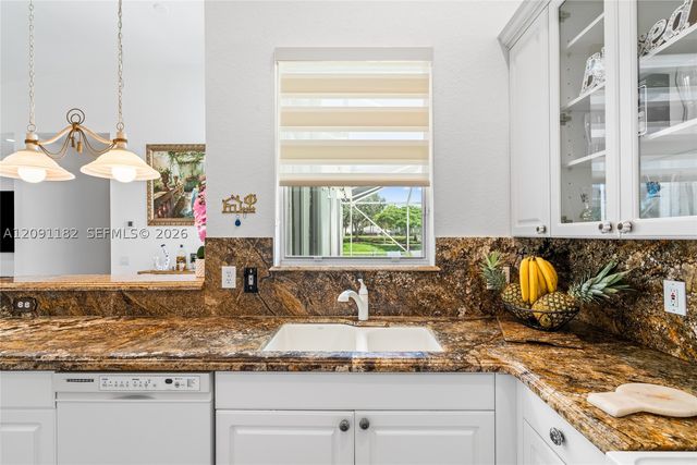 6420 Mallards Way, Coconut Creek, FL 33073