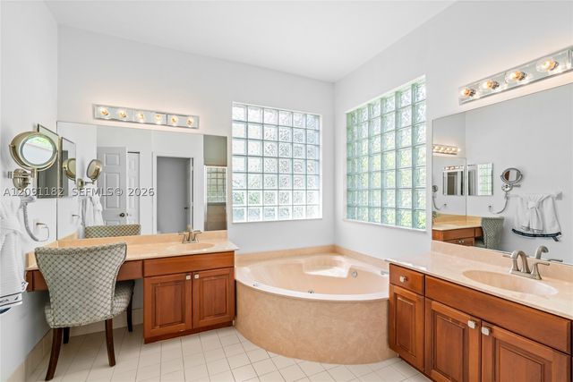 6420 Mallards Way, Coconut Creek, FL 33073
