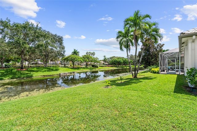 6420 Mallards Way, Coconut Creek, FL 33073