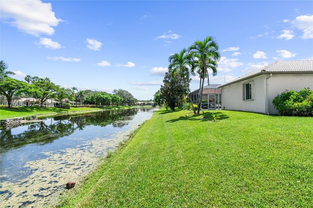 6420 Mallards Way, Coconut Creek, FL 33073